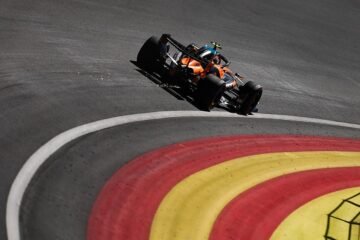 Norris deja su firma en la primera pole de Madring