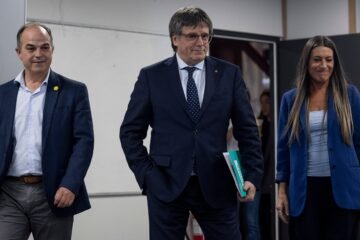 Junts rechaza los dos decretos pese al clamor en las calles