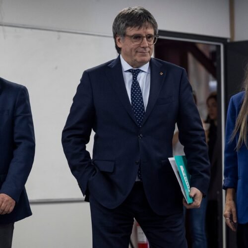Junts rechaza los dos decretos pese al clamor en las calles
