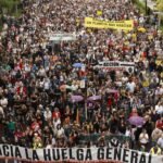 Decenas de miles de personas se manifiestan por la vivienda en Madrid en medio de la incertidumbre electoral