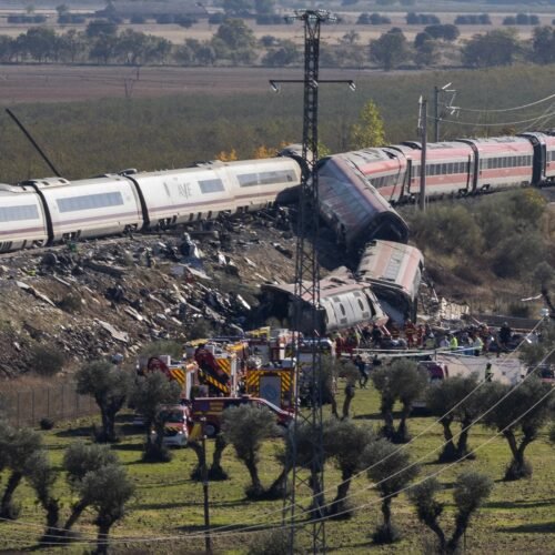 Los audios del accidente|El controlador de Atocha, al maquinista del AVE: “Desconecte y vuelva a conectar. Reanude con marcha normal”