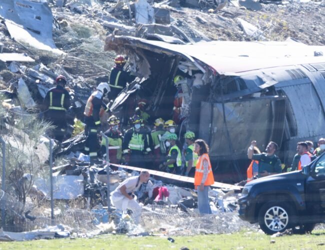 Las líneas de alta velocidad española vuelven a teñirse de sangre