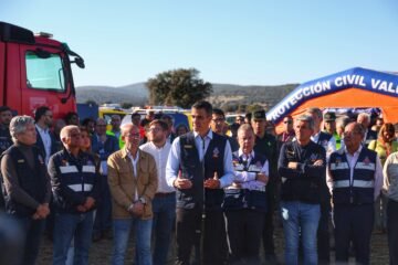 La tragedia da un vuelco al guion de la campaña