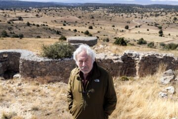 Julio Llamazares, premio Nacional de Narrativa 2026 por su libro ‘El viaje de mi padre’, “un alegato por la paz”