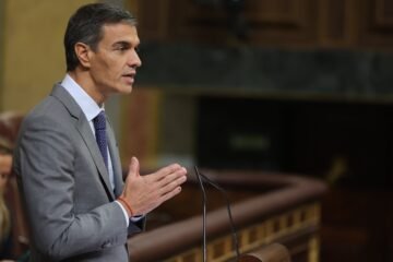 Sánchez, a PP, Vox y Junts: “La historia les juzgará antes de lo que creen y con más contundencia de la que imaginan”