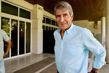 Pellegrini, tras ser homenajeado por los béticos veteranos: «Estos siete años los hemos sentido dentro del campo y en todas las partes a las que vamos a jugar»