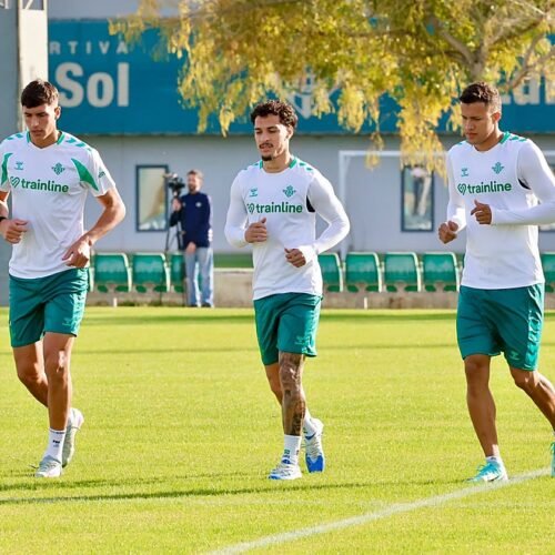 El Betis, pendiente de Antony para saber si estará ante el Málaga