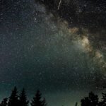Llega la primera gran lluvia de estrellas de octubre a España: cómo ver las dracónidas y qué día será el pico máximo
